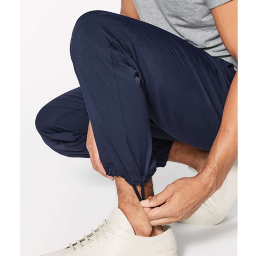 LIKE NEW! Lululemon Great Wall Pant 32" Nautical Navy